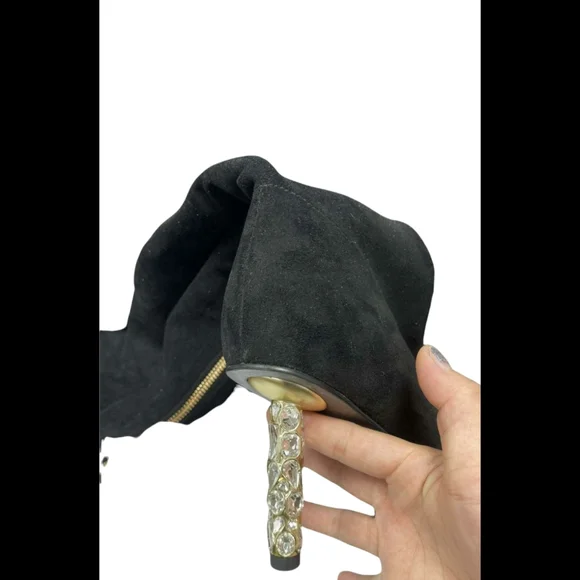 Thigh high boots - Picture 5 of 7